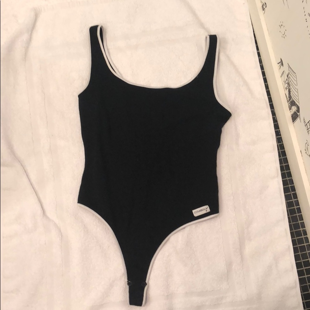 Ribbed classic scoop neck bodysuit